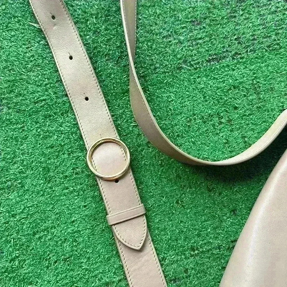 Cuyana - Picture 3 of 8